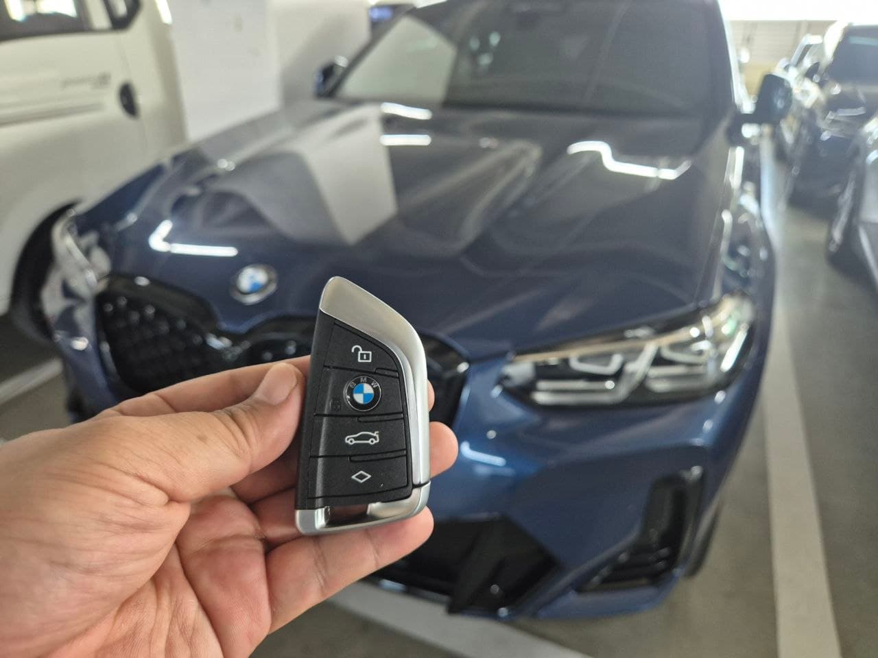 전국에서 진행한 BMW X4 G바디 여분 스마트키 제작