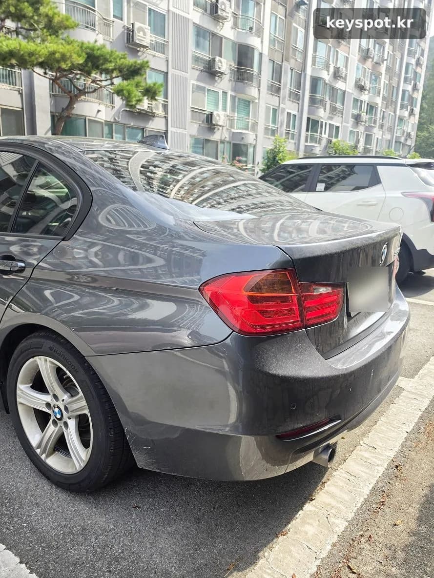 여행 중 침수된 BMW F30 스마트키 복원 작업